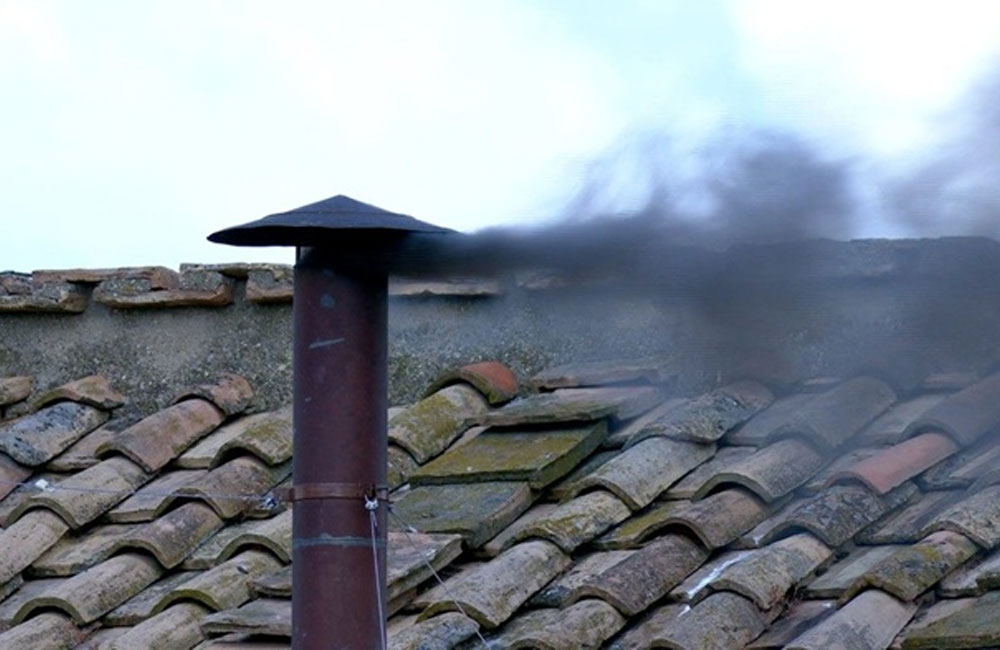 Cardinals signal with Black smoke again : No new Pope yet